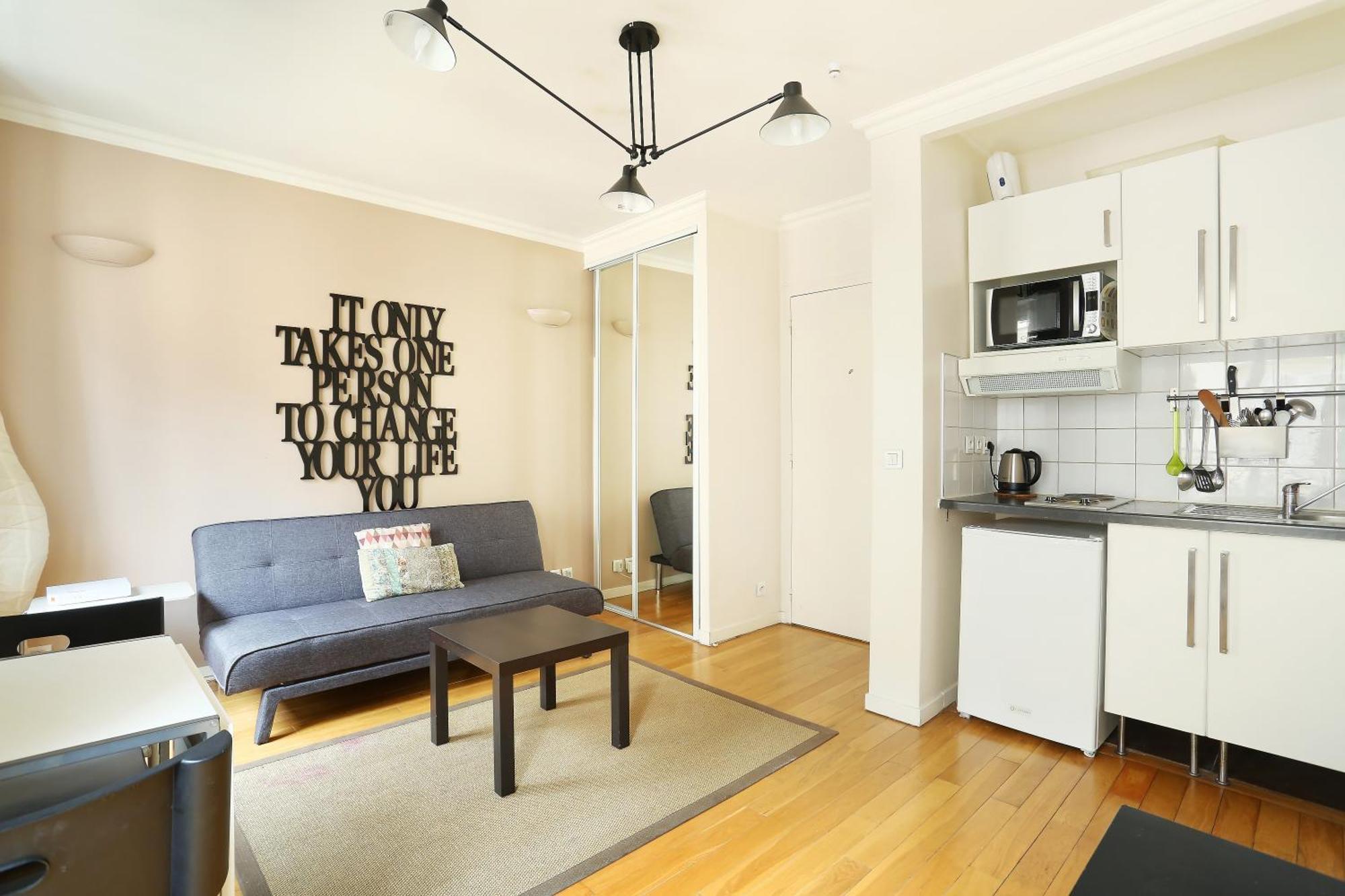 Pick A Flat'S Apartments In Batignolles - Rue Biot パリ エクステリア 写真