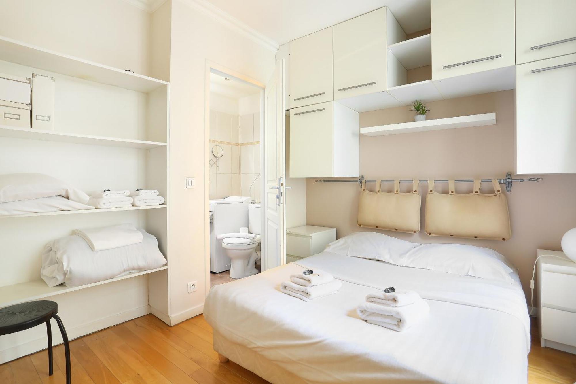 Pick A Flat'S Apartments In Batignolles - Rue Biot パリ エクステリア 写真