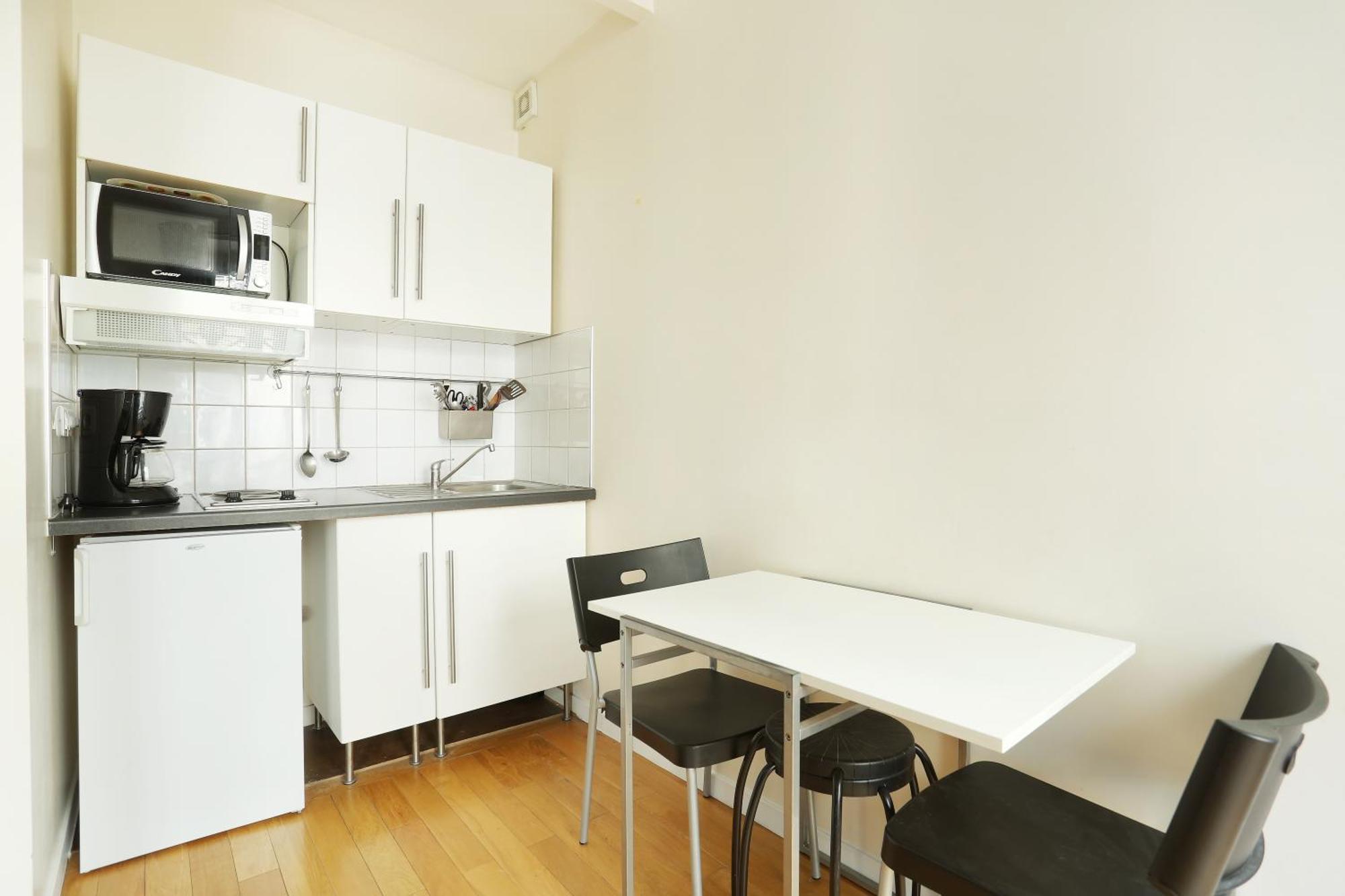 Pick A Flat'S Apartments In Batignolles - Rue Biot パリ エクステリア 写真