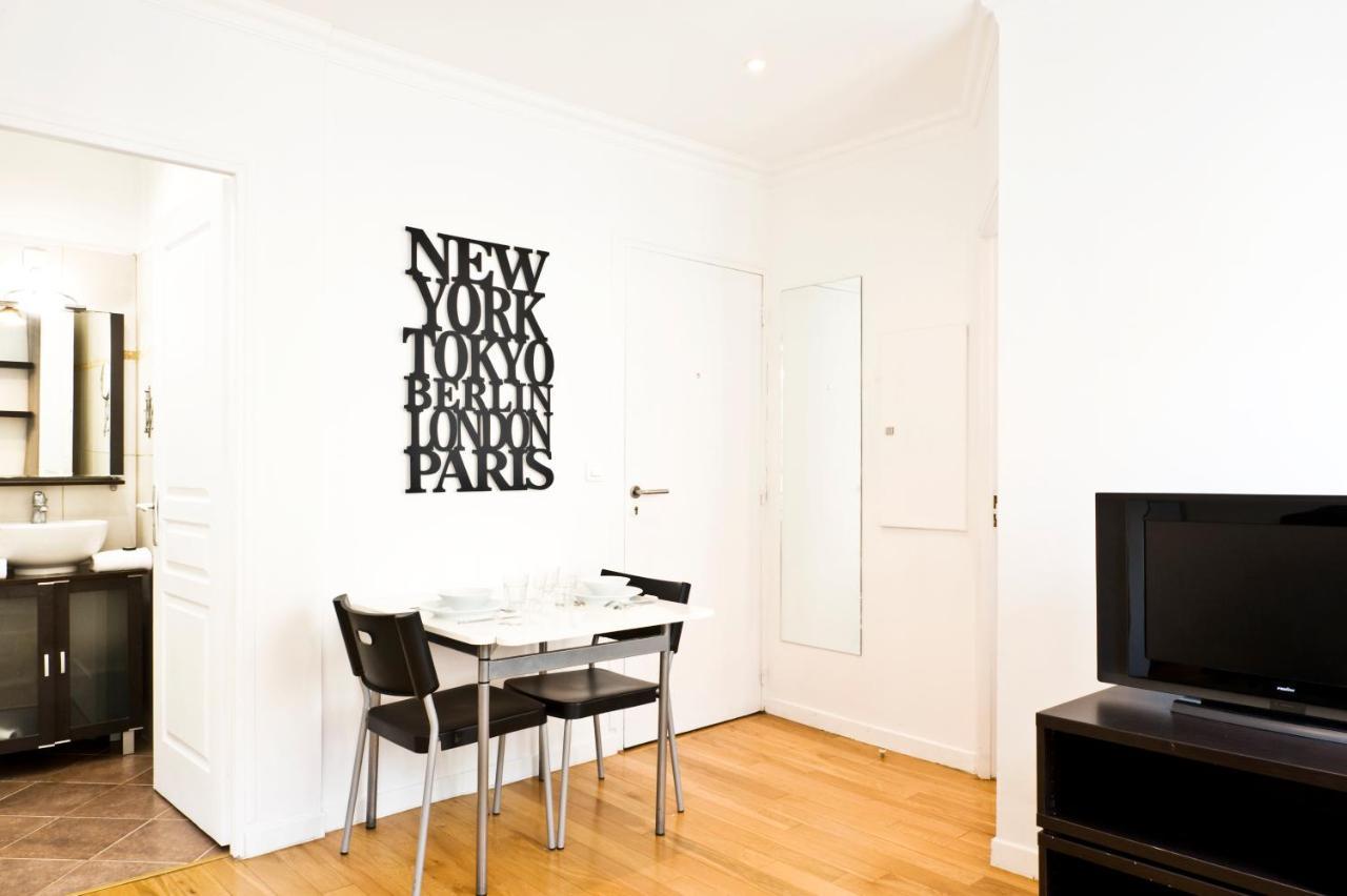 Pick A Flat'S Apartments In Batignolles - Rue Biot パリ 部屋 写真